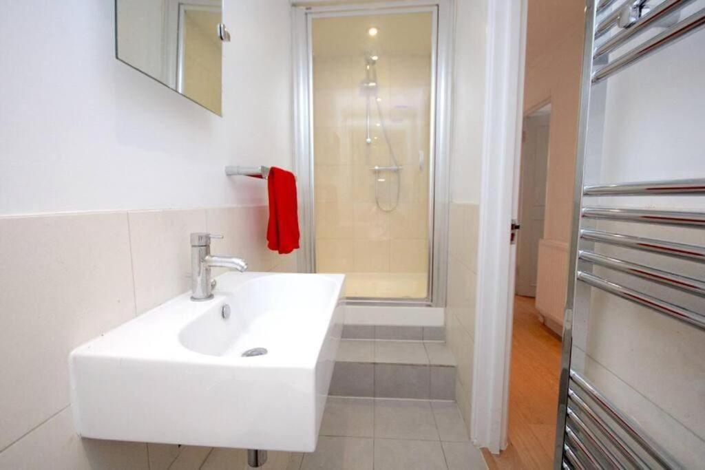 Lovely Kensington Flat لندن المظهر الخارجي الصورة