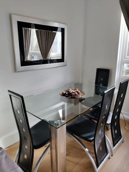 Lovely Kensington Flat لندن المظهر الخارجي الصورة